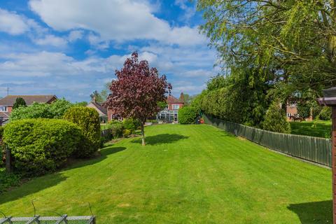 3 bedroom detached house for sale, Finedon Road, Irthlingborough NN9