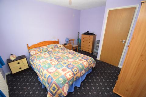 2 bedroom semi-detached house for sale, Whitburn Way, Bradford BD15