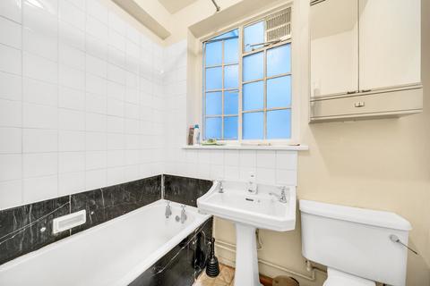 Studio for sale, Donovan Court, Chelsea SW10