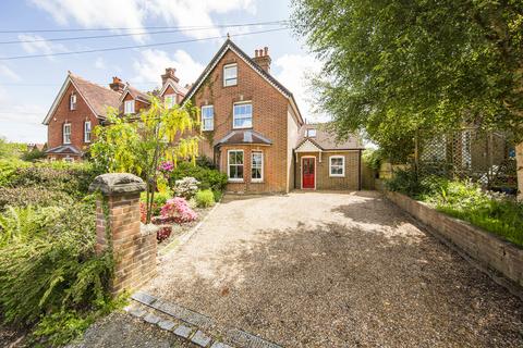 4 bedroom end of terrace house for sale, Pilmer Road, Crowborough
