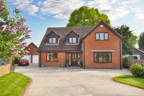 4 bedroom detached house for sale, Smithfield, North Thoresby DN36 5RU