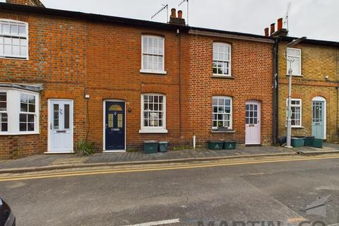 2 bedroom cottage to rent, College Place, St Albans