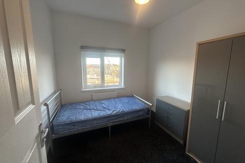 4 bedroom terraced house to rent, Beever Street, Goldthorpe