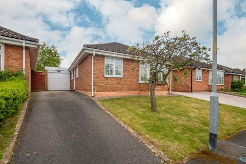 2 bedroom bungalow for sale, Snowshill Close, Church Hill North, Redditch, Worcestershire, B98