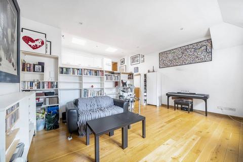 1 bedroom flat for sale, The Pavement, Clapham Old Town, London, SW4