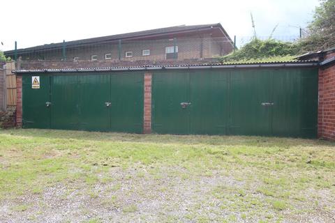 Garage to rent, Albert Road, Sheffield