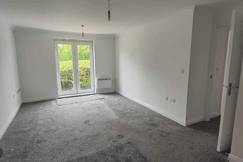 2 bedroom apartment to rent, Weavers Court, Chorley PR7