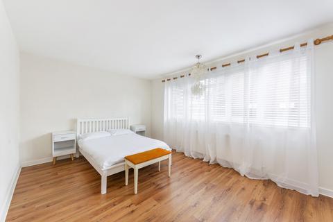 2 bedroom flat for sale, Fairburn Court, St. John's Avenue, London