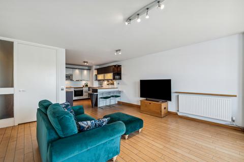 1 bedroom flat to rent, Riverside Court, 20 Nine Elms Lane, London