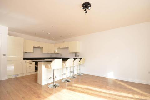 2 bedroom flat to rent, Epsom Road, Boxgrove, Guildford, GU1