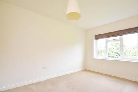 2 bedroom flat to rent, Epsom Road, Boxgrove, Guildford, GU1