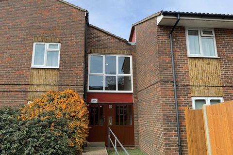 2 bedroom flat for sale, Allum Grove, Surrey KT20