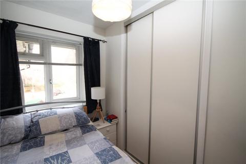 2 bedroom flat for sale, Allum Grove, Surrey KT20