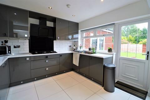 4 bedroom detached house for sale, Greaves Avenue, Walsall