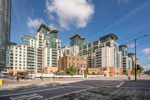 1 bedroom flat to rent, St George Wharf, Vauxhall, London, SW8