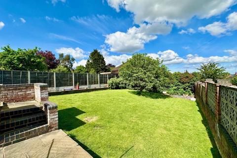 4 bedroom semi-detached house for sale, Glenhurst Avenue, Bexley