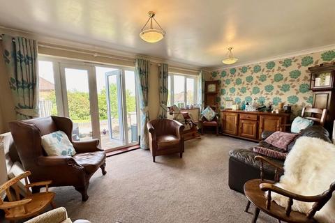 124 Glenhurst Avenue, Bexley, DA5 3QN