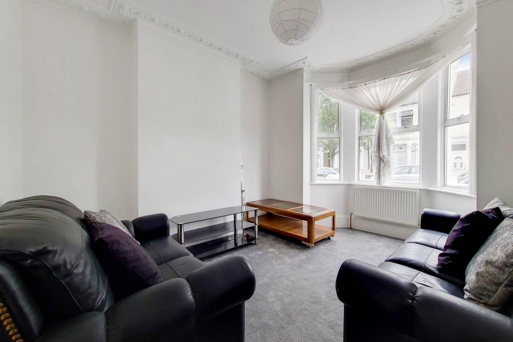 Mineral Street, Plumstead, London, SE18 3 bed terraced house to rent