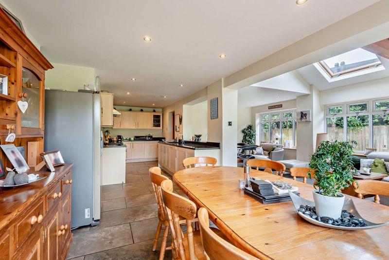 Kitchen Dining Area