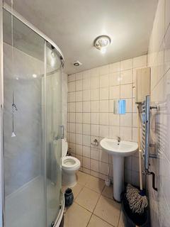 Studio to rent, 43 Christchurch Road