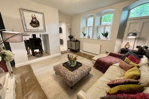 3 bedroom cottage for sale, Broomfield Avenue, Savile Park, Halifax