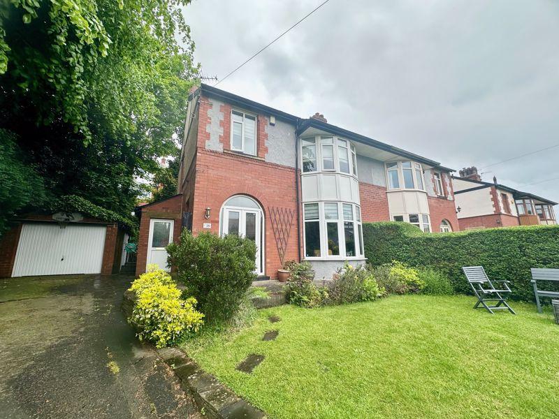 Rothwell Road, Savile Park. Halifax 4 bed semidetached house for sale
