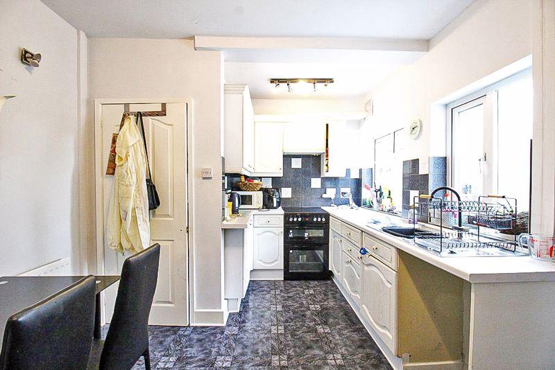 Dining kitchen