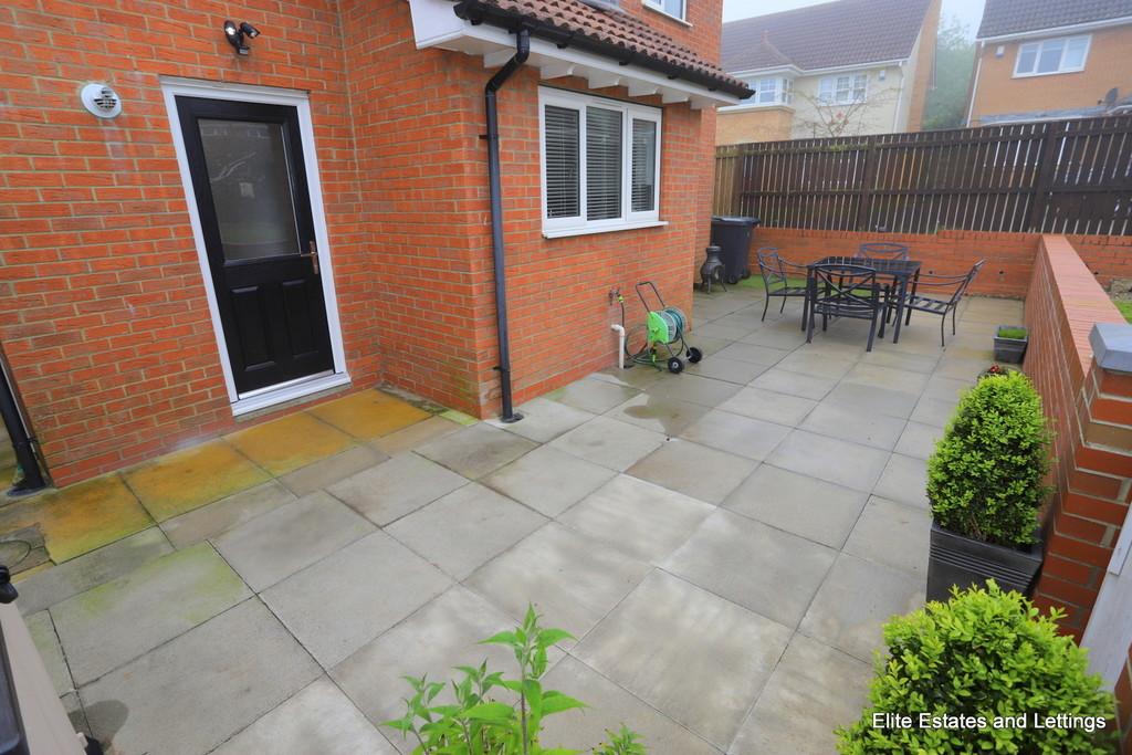 12 img 7591