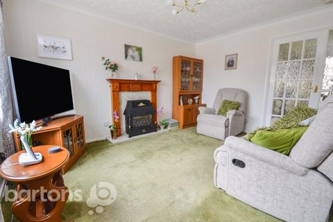3 bedroom semi-detached house for sale, Peacock Close, Thorpe Hesley