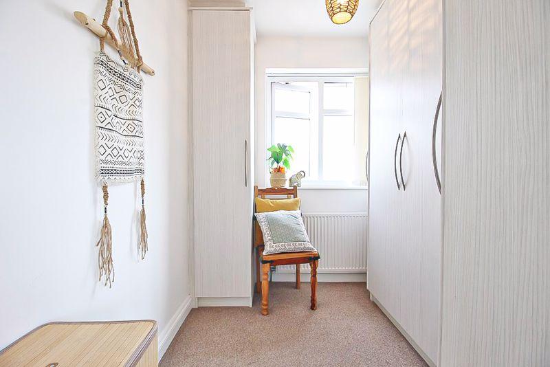 Bedroom/walk in...