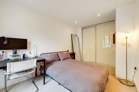 2 bedroom apartment for sale, Aegean Court, Seven Sea Gardens, Bow, London E3