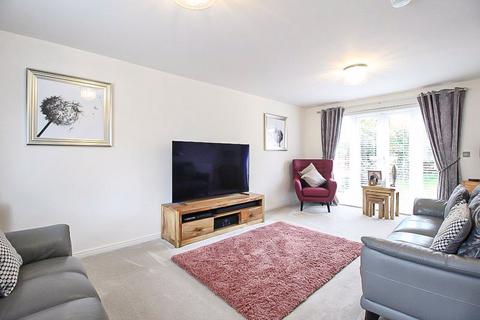 80 Herringbone Way, Kingswinford, DY6 7NF