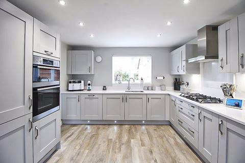 80 Herringbone Way, Kingswinford, DY6 7NF