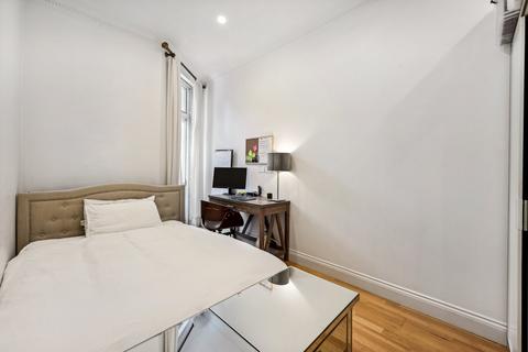 2 bedroom flat to rent, Onslow Gardens, London