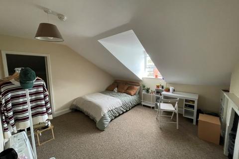 3 bedroom apartment to rent, New North Road, Exeter