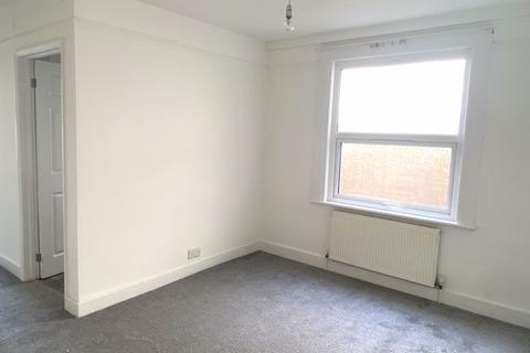 2 bedroom apartment to rent, Tremaine Road, London, SE20 £1750 pcm  £403 pw