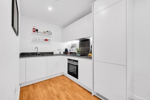 1 bedroom flat for sale, Hawthorne Crescent, London SE10