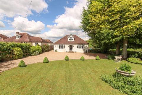 3 bedroom chalet for sale, Tring Hill, Tring