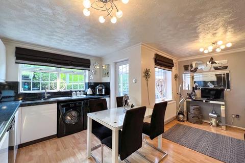 5 bedroom detached house for sale, Checkley Road, Newcastle