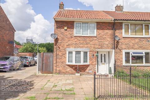 2 bedroom end of terrace house for sale, Witchards, Basildon