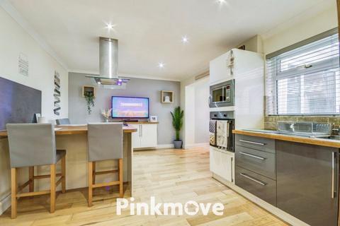 4 bedroom semi-detached house for sale, Alanbrooke Avenue, Newport - REF# 00024442