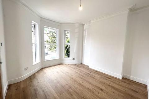 3 bedroom semi-detached house to rent, Byron Street, Manchester