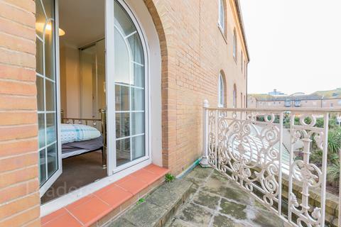 1 bedroom apartment to rent, Starboard Court, Brighton Marina, BN2