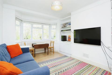 2 bedroom flat to rent, Howard Court, Peckham Rye, SE15