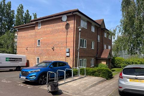 1 bedroom apartment to rent, Rattray Court,Hithergreen London