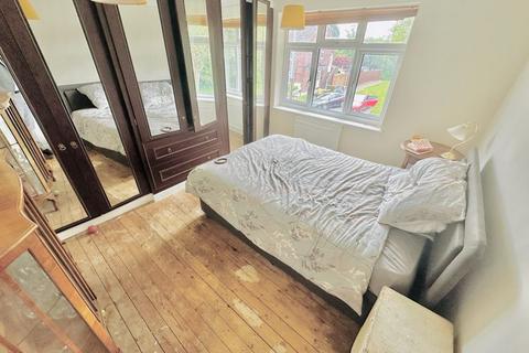 2 bedroom flat for sale, Wagstaff Close, Bilston WV14