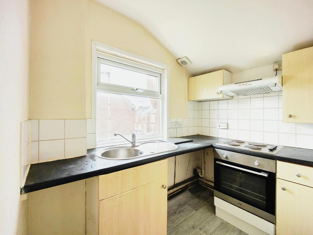 Perry Street, Northampton, NN1 4HP 1 bed flat £750 pcm (£173 pw)