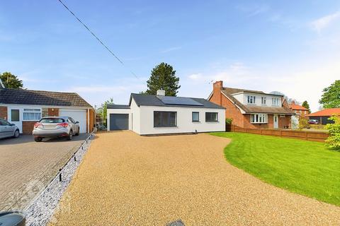 3 bedroom detached bungalow for sale, Crown Green, Burston, Diss