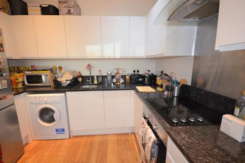 1 bedroom apartment to rent, Cornwall House, High Street Slough