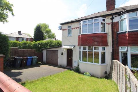 3 bedroom property for sale, Lynmouth grove, Manchester M25